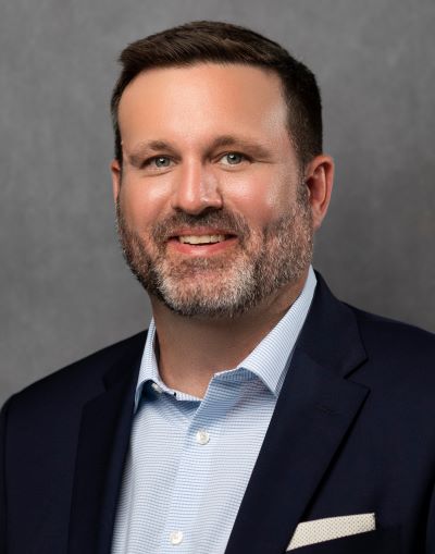 Headshot of Stephen Robinson