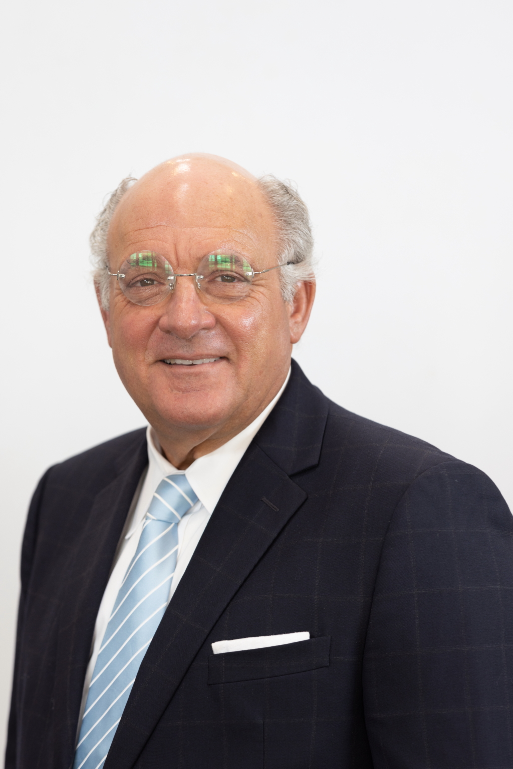 Headshot of Gary Padussis
