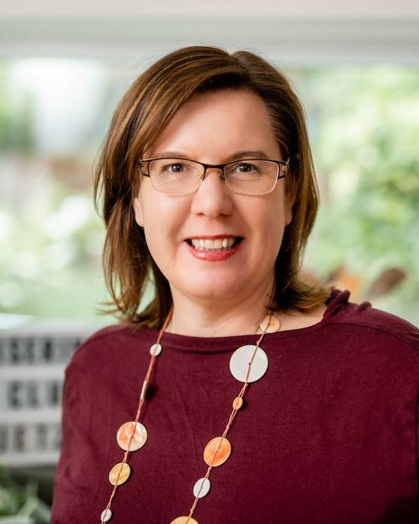 Dr. Claudia Nichterl