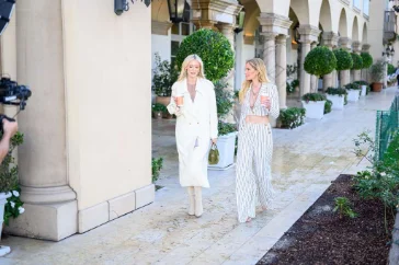 photo of Lori & Leanne