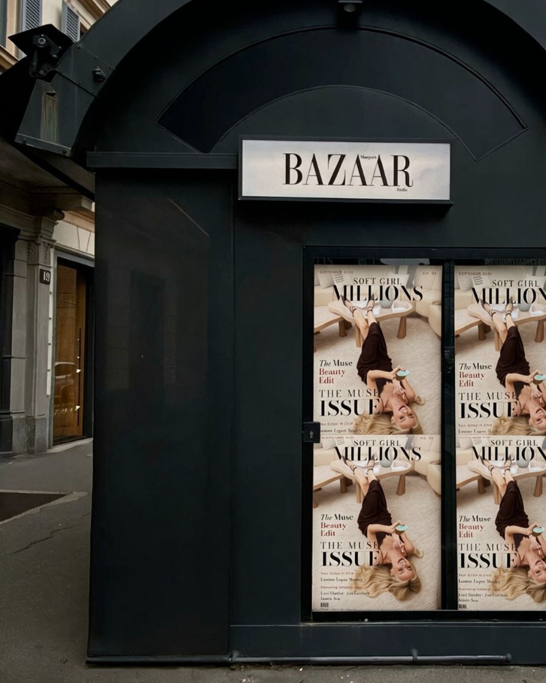 SGM The Magazine at a Bazaar kiosk