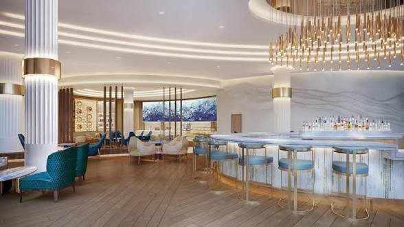 The champagne bar at Pier Sixty-Six
