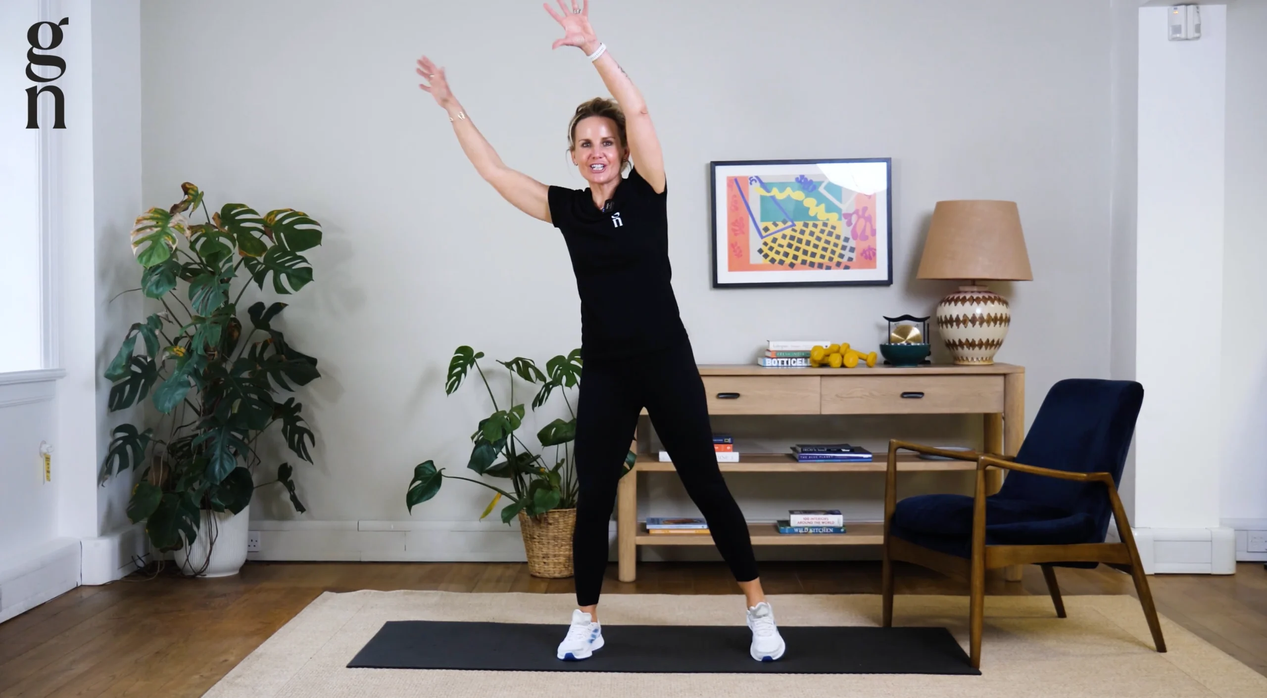 Demonstration of a side-to-side reach