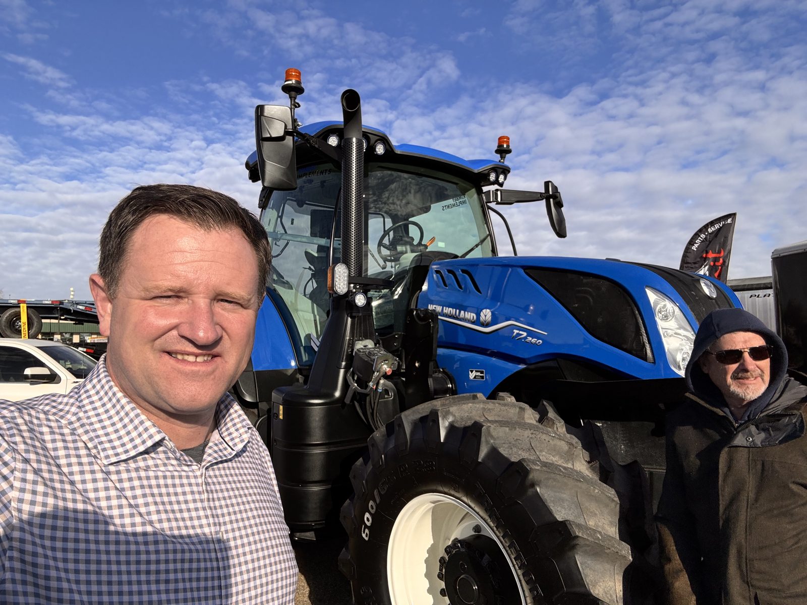 A New Holland T7.260 tractor in the field.