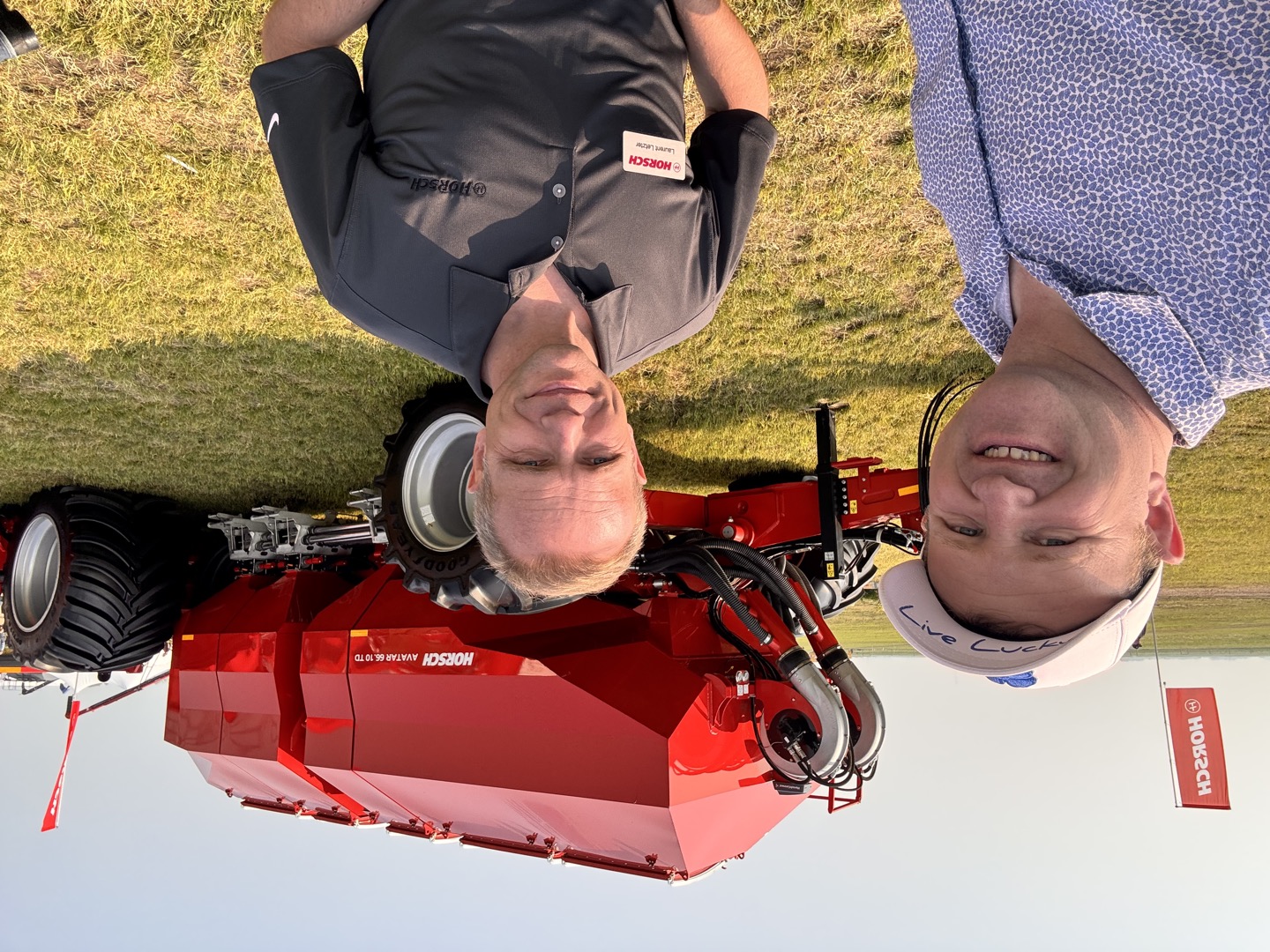 Connecting at the HORSCH exhibit beside an Avatar 65.10 TD.
