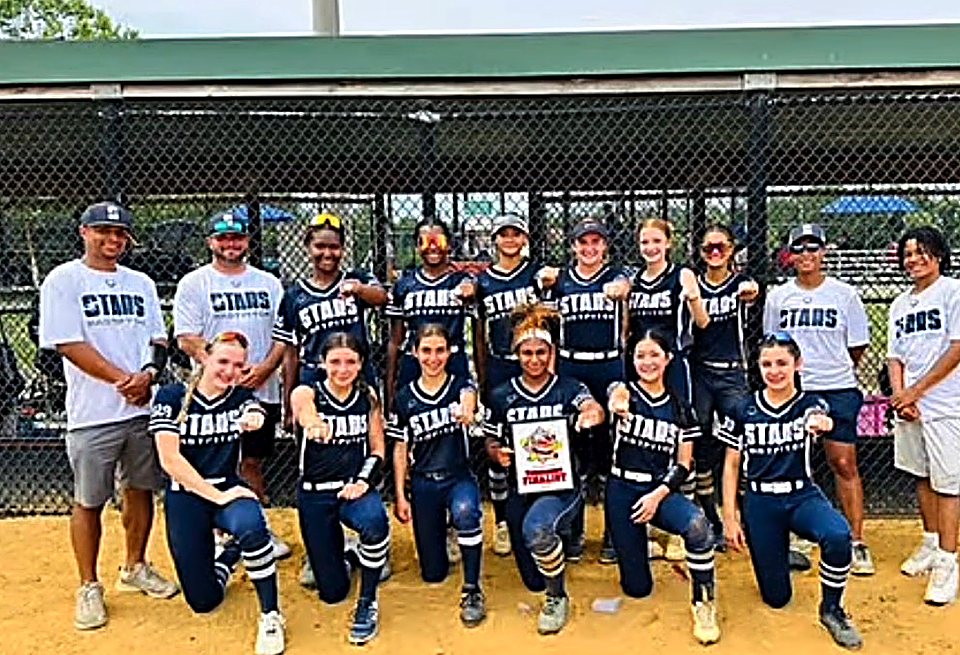 Stars Fastpitch players