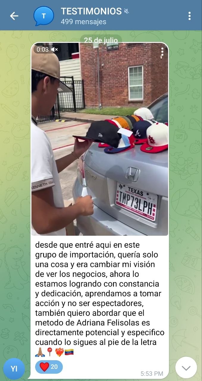 Captura del grupo: un alumno vendiendo gorras importadas desde su carro en Texas.