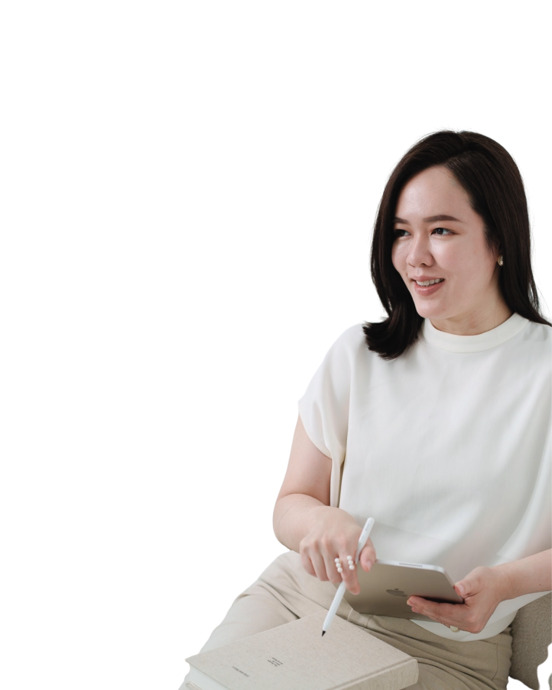 個人風格分析師 Vanessa，身穿米白上衣微笑