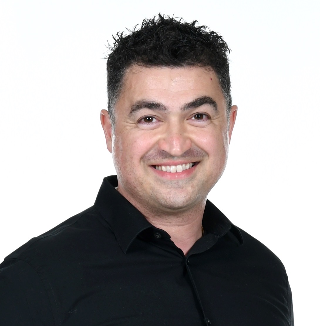 Dr. Omid Kiarash