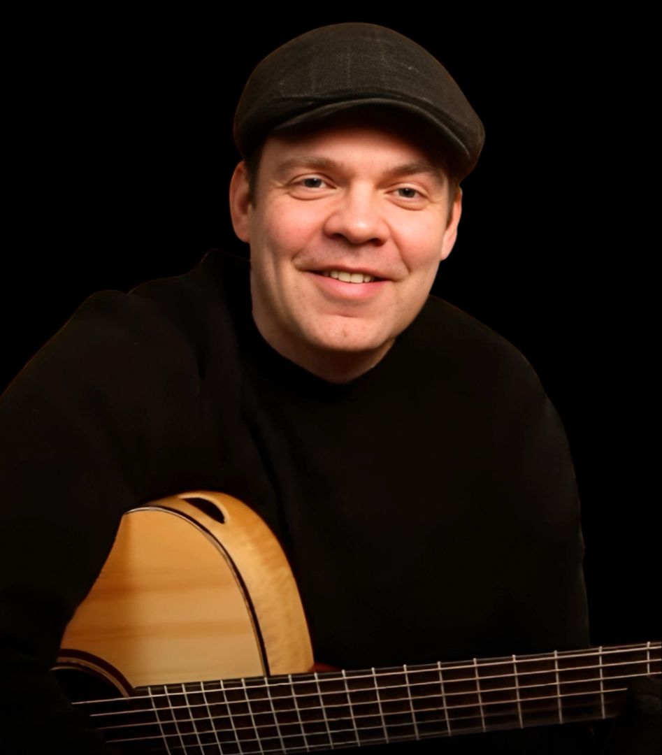 Tony, founder of Guitar Made Easy
