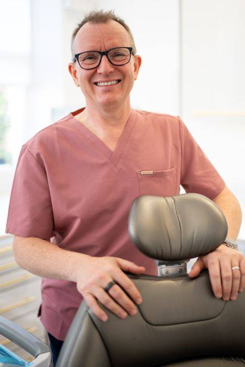 Dr. Barry Oulton