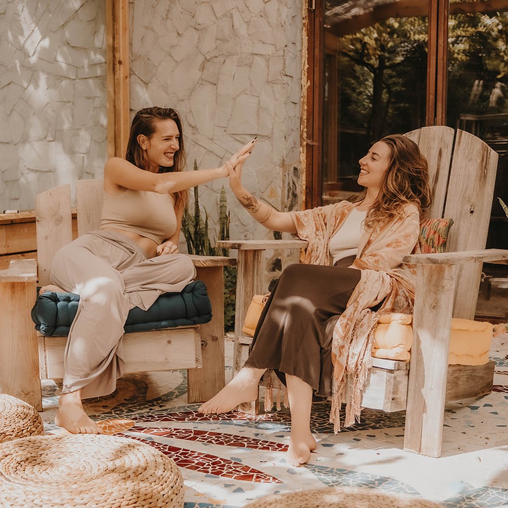 Arja and Amanda in conversation