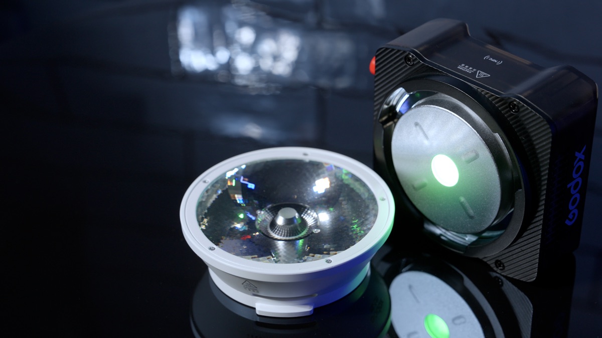 Godox ML40R shown with its magnetic lens reflector removed