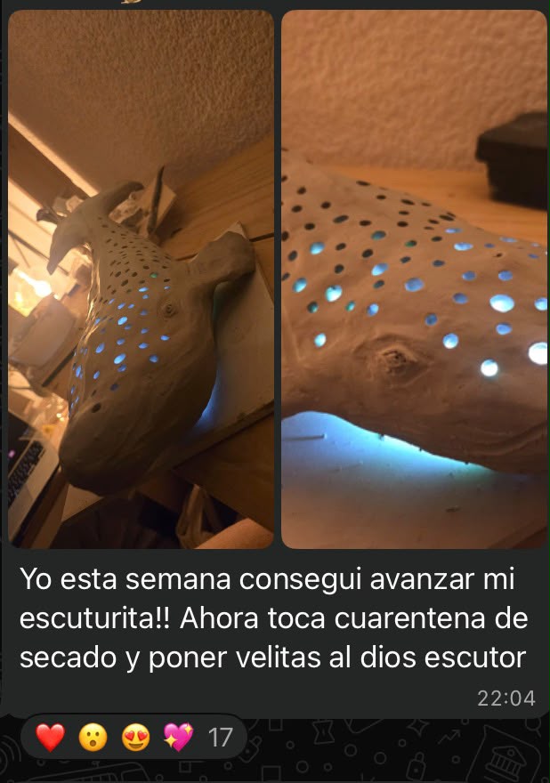 Escultura de cerámica modelada a mano por alumna del taller - Módulo 2
