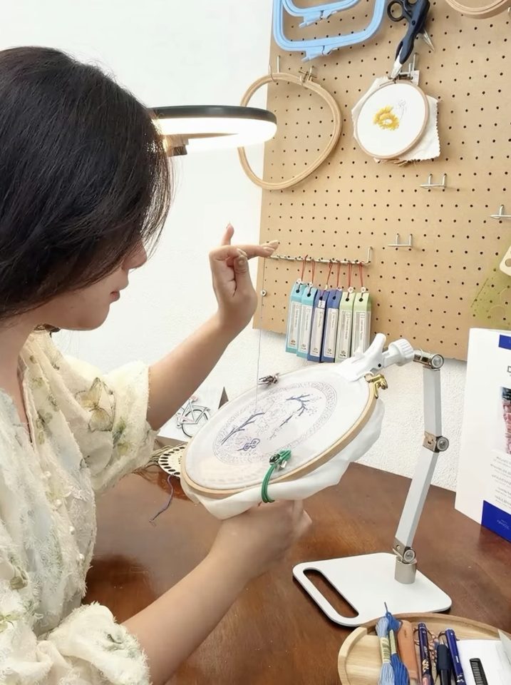 A student of the October Challenge at work