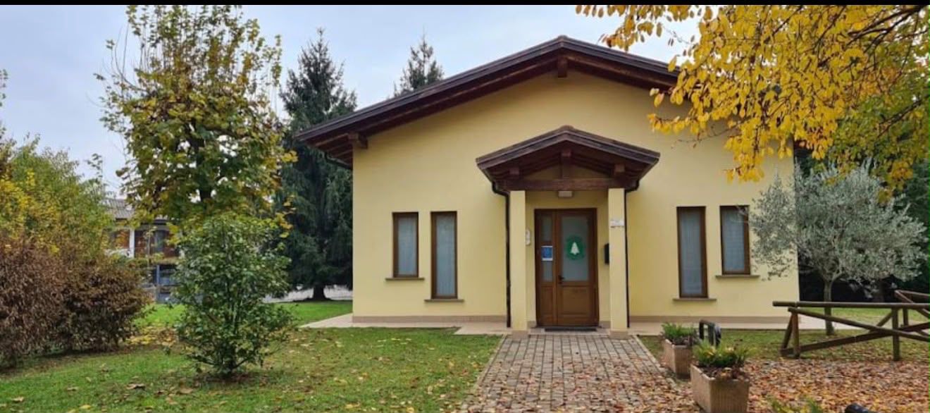Casetta Rione Pineta a Tradate