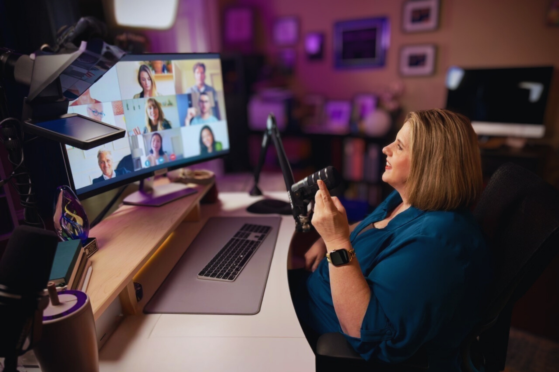 Kathy Sizemore teaching a live online working session