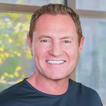 Darren Hardy headshot