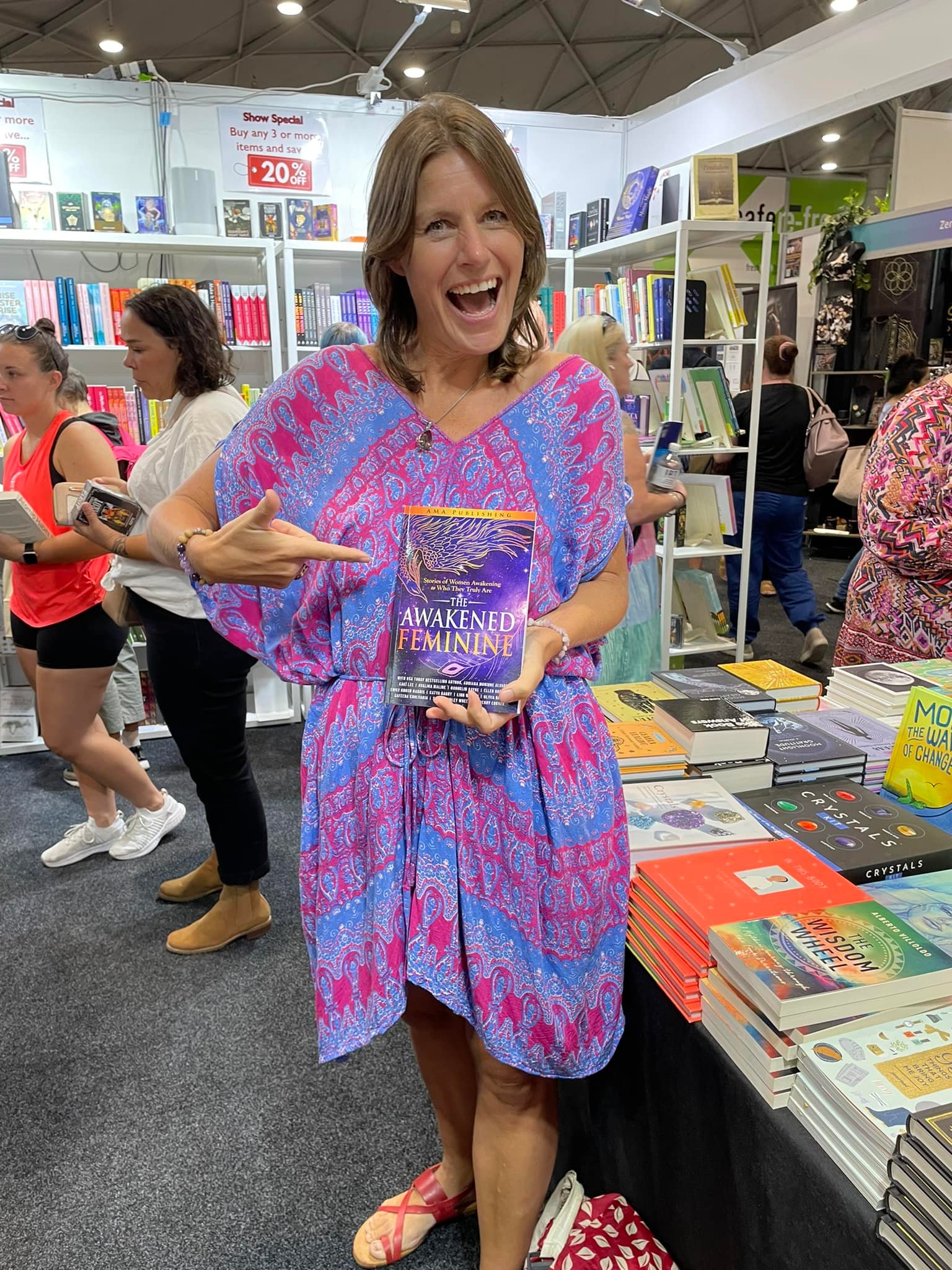 Nicolette Wijers holding published books