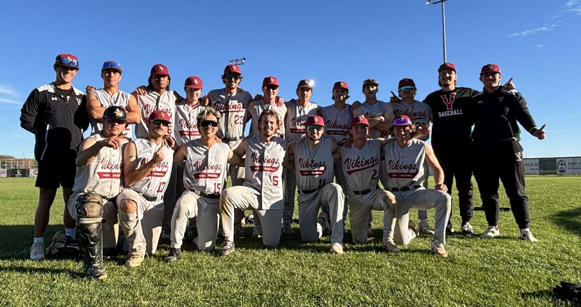 Anthony with his college baseball team, the VCSU Vikings