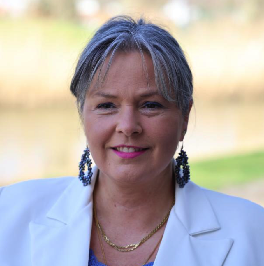 Louise van Es
