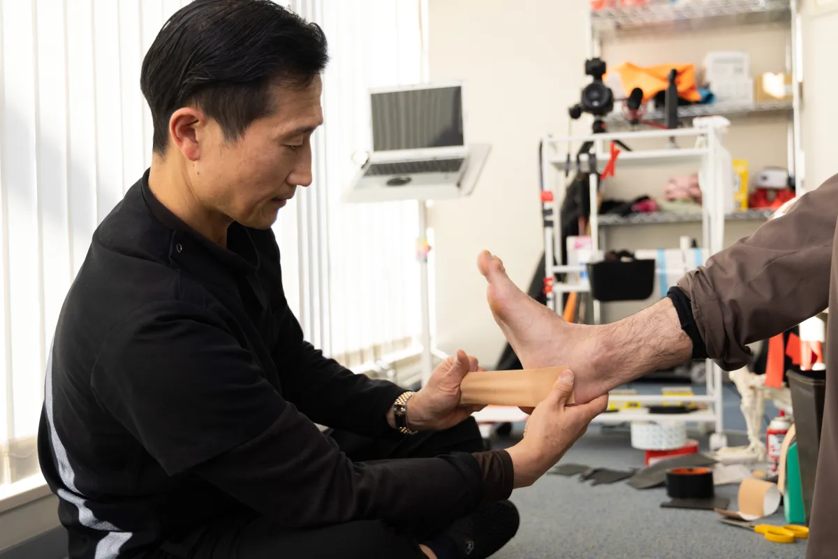 Clinical assessment for a foot and heel pain case
