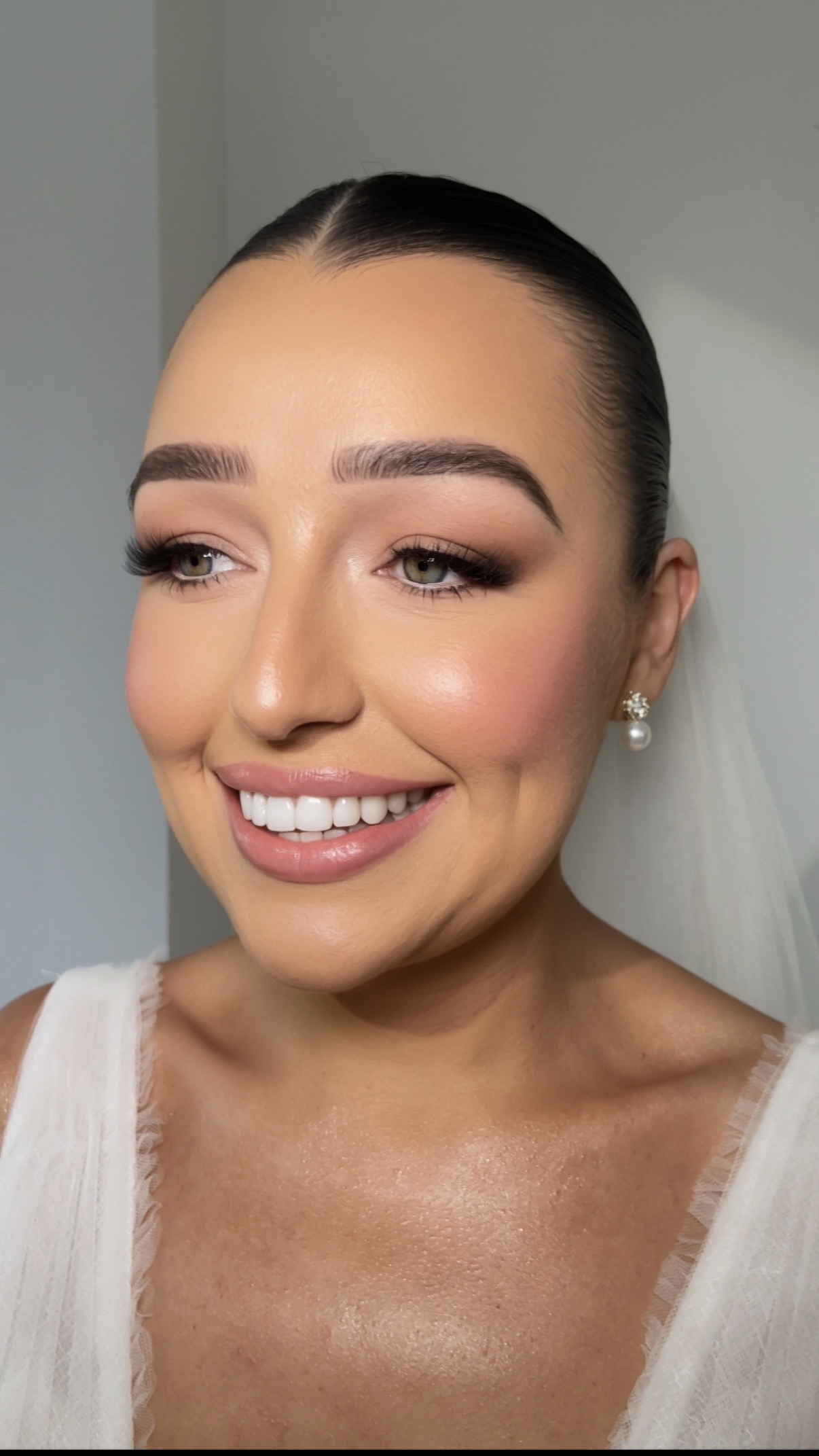 Bridal makeup by Jeanette Cronin