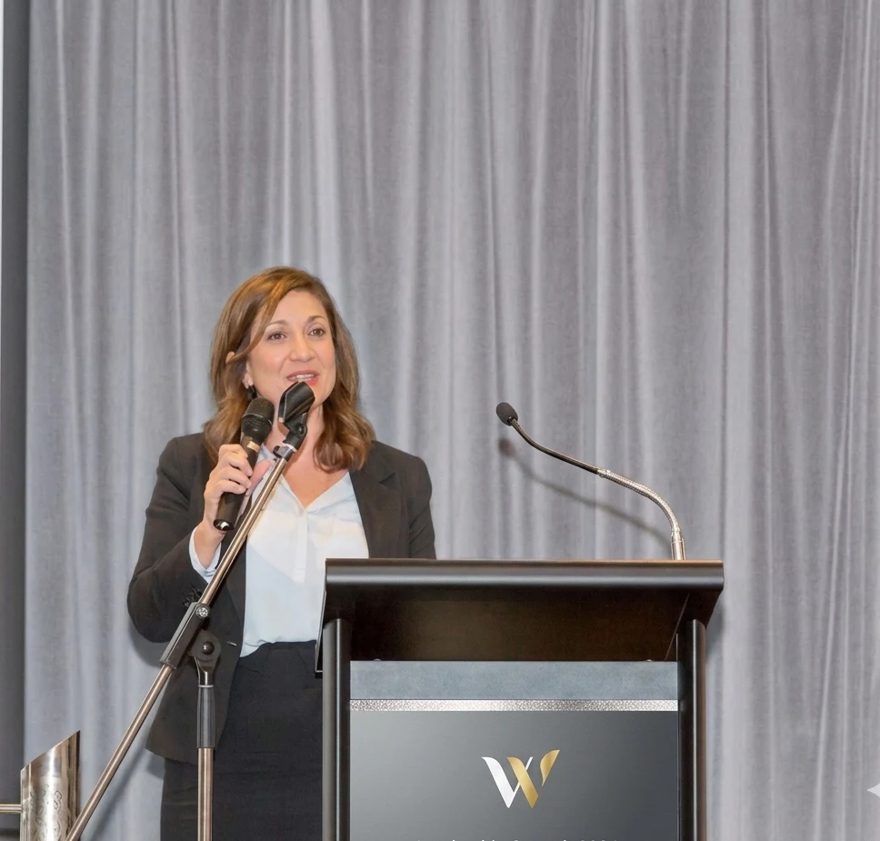 Jacqui Attard presenting to business coaches