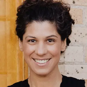 Dr Carol Haddad