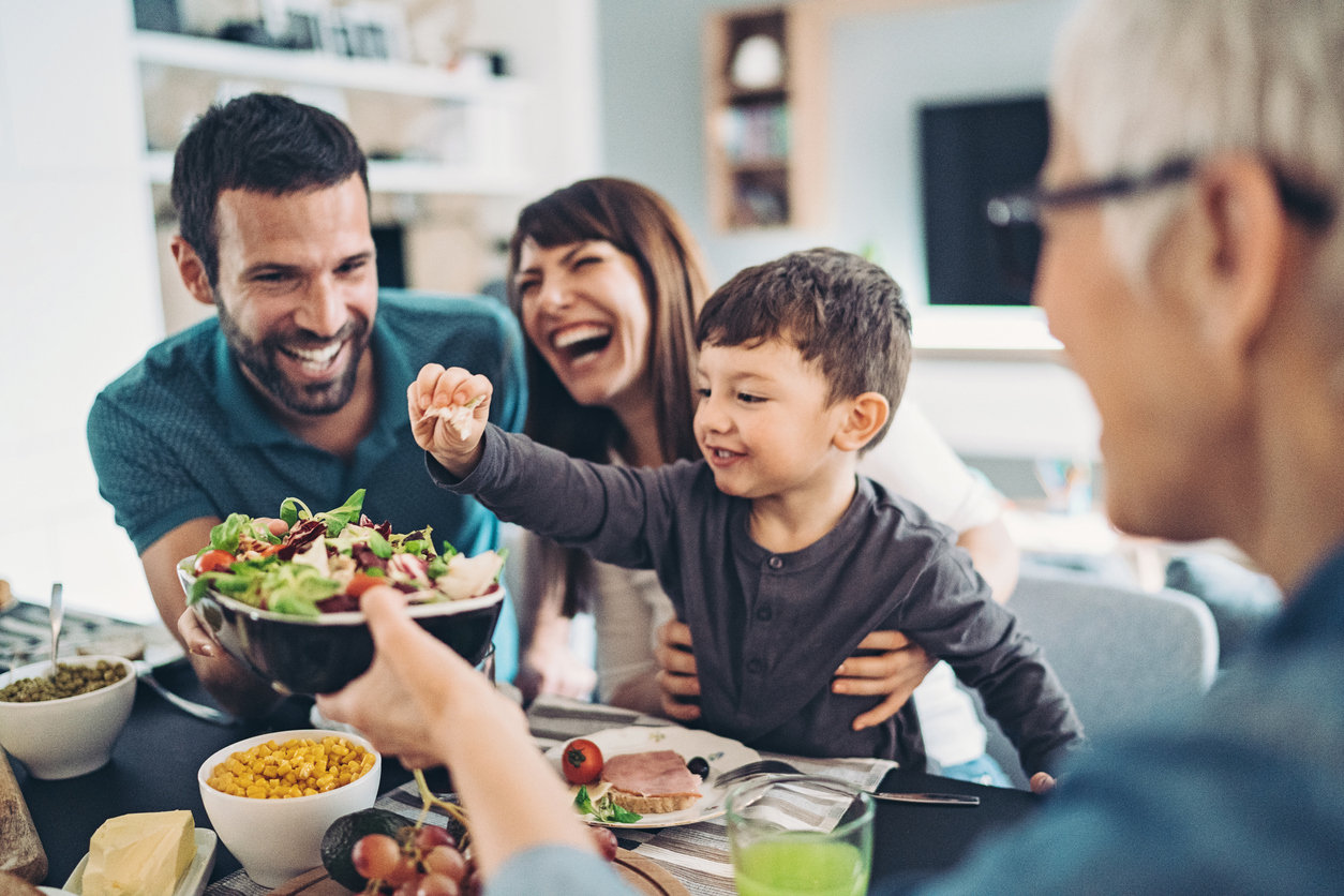 family eating mindfully