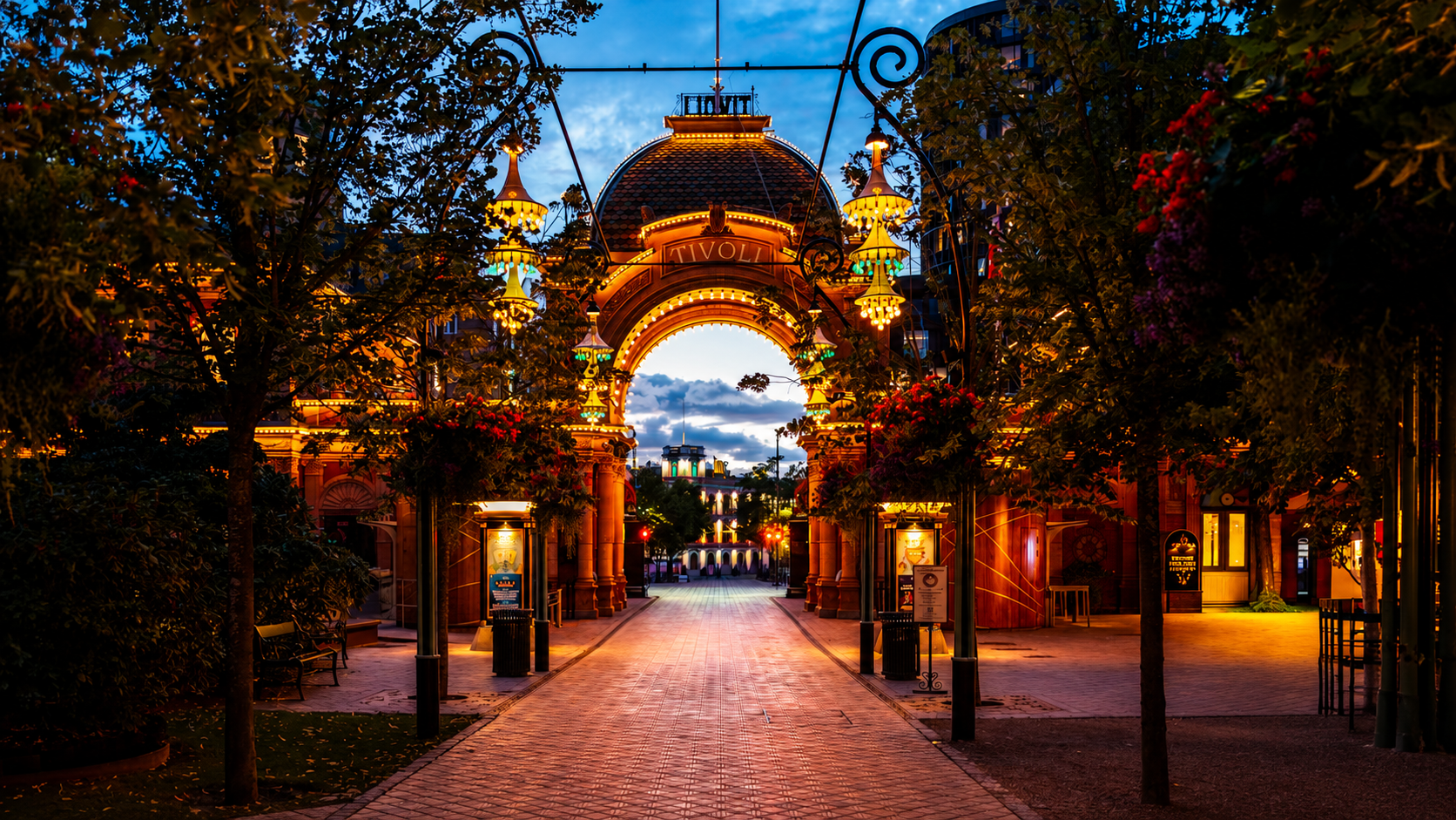 The same Tivoli Gardens entrance, completely empty