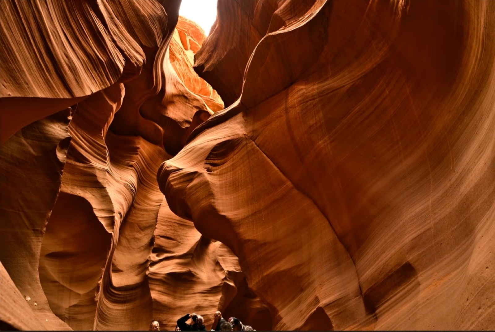The Buffalo rock formation area in Lower Antelope Canyon before color grading in Luminar Neo