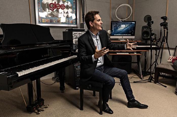 Roger Love teaching in his studio