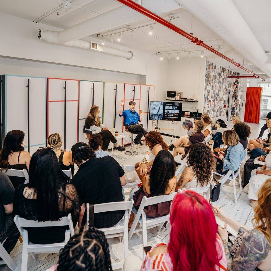 Hairdresser Business Club live class at DTH